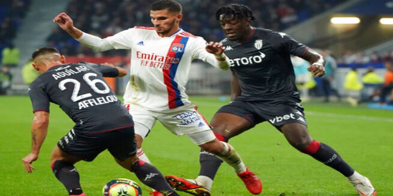 Ở giai đoạn lượt đi, Lyon đã đánh bại Monaco ngay trên sân Stade Louis II
