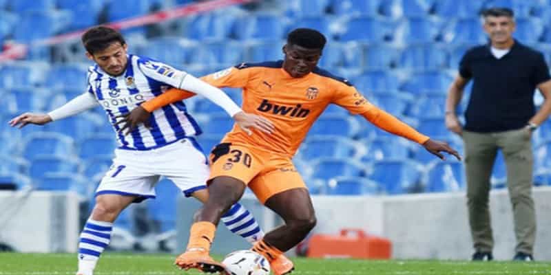 Real Sociedad vs Valencia đang thể hiện 2 bộ mặt khác nhau